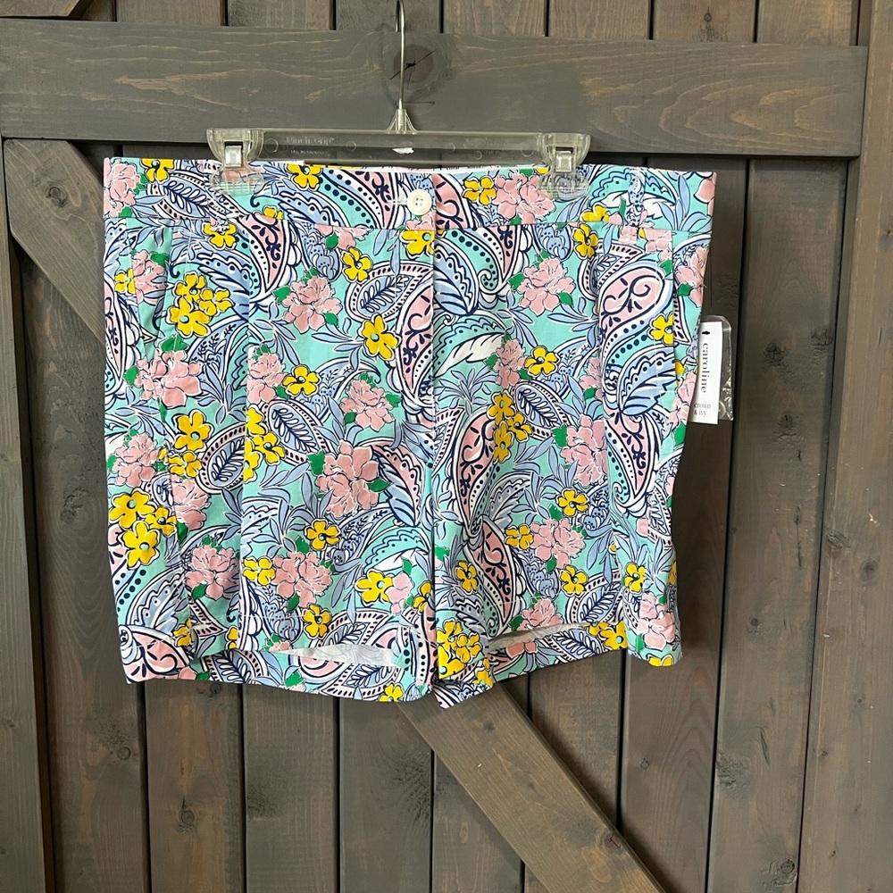 NWT crown & ivy floral short